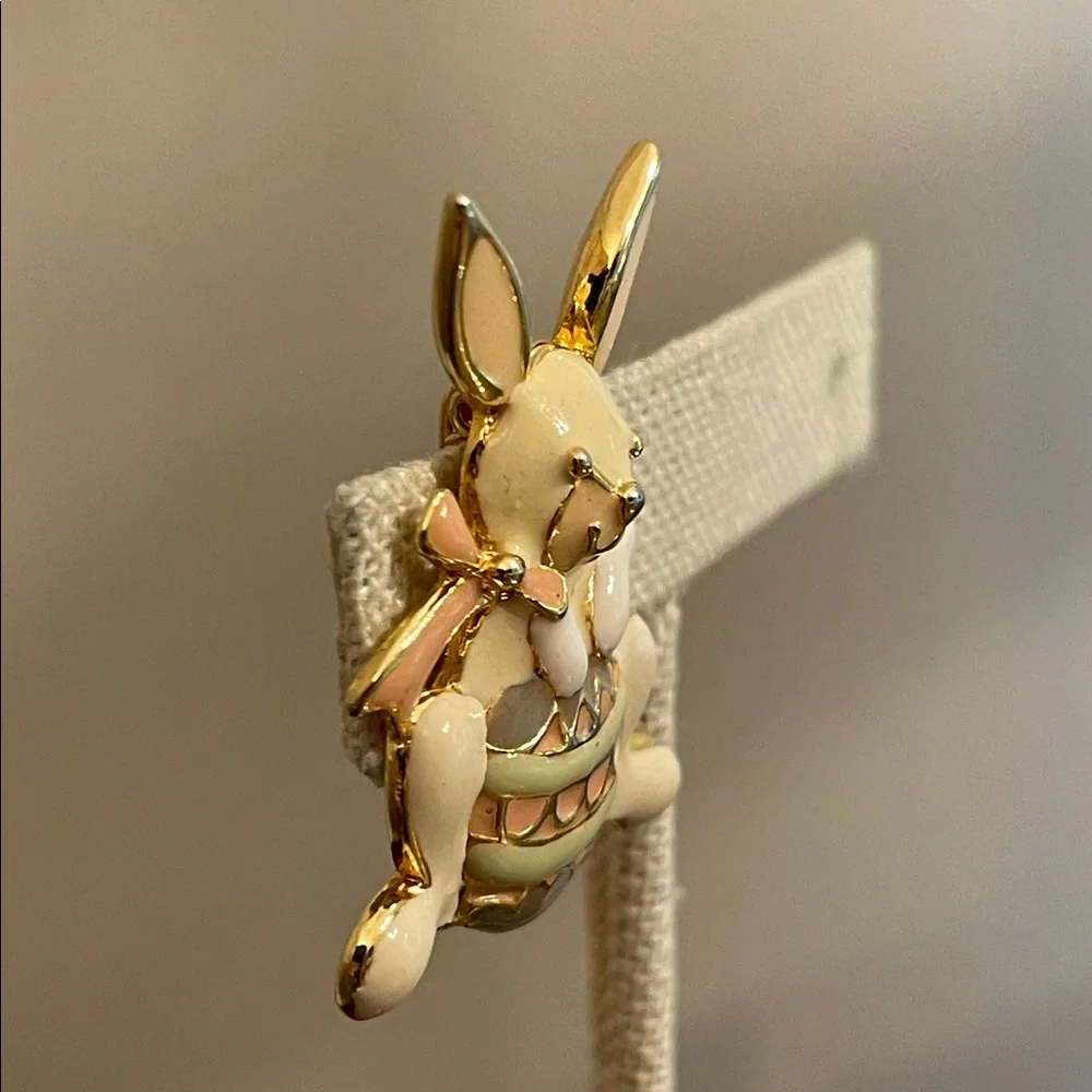Vintage Steinmetz Gold-tone & Cream Enamel Bunny Brooch